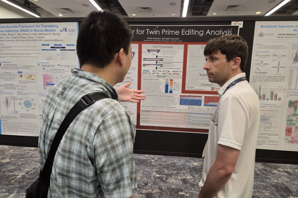 Nate presenting his work at ISMB 2026 in Washington DC